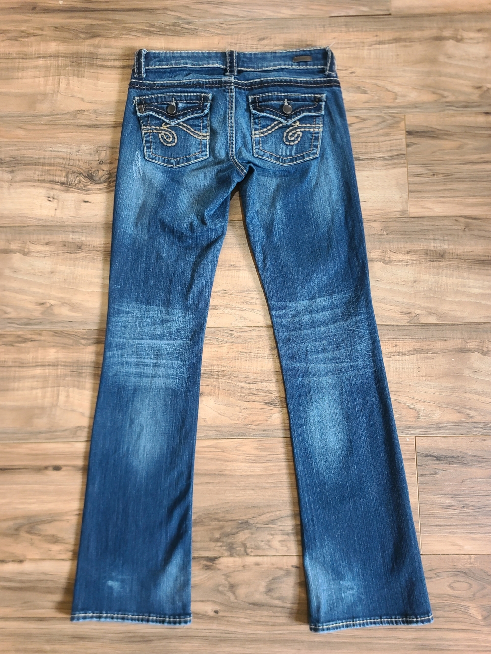 See Thru Soul Jeans 26in Bootcut Medium Wash With Flap Embroidered Pockets - Picture 4 of 8